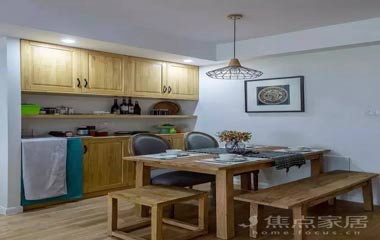 陽臺規劃成書房，家里有了小小圖書館