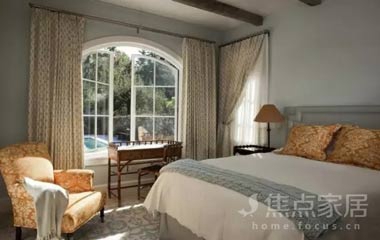 臥室窗簾布置小技巧，這樣做更高檔！