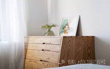 文藝女青年56㎡的家，客廳擺上書架墻，這個設計給滿分！