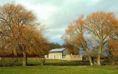現(xiàn)代性建筑里度假：long house 長(zhǎng)屋