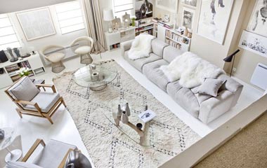 法國(guó)女人更加優(yōu)雅浪漫的法國(guó)素雅挑高公寓