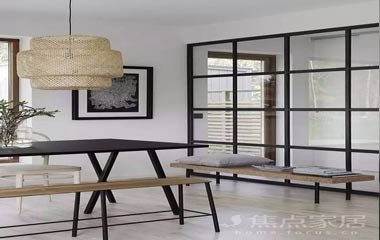 面積，視覺大一倍，同樣是隔斷，通透效果卻天差地別