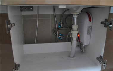 衛浴新組合:當燃氣熱水器遇上小廚寶